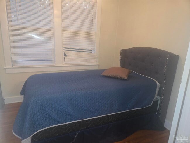 Photo - 515 N Barcelona St