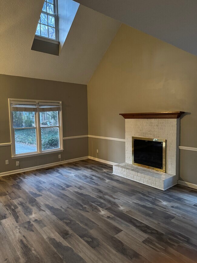 Photo - 4712 Worthington Ln