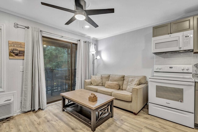 Building Photo - 23 S Forest Beach Dr Unit ID1316238P