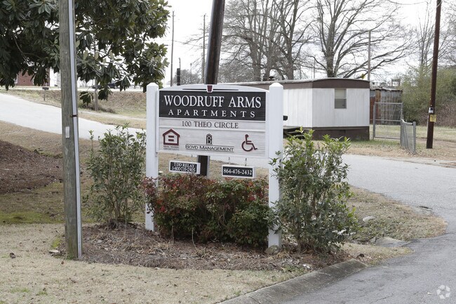 Photo - Woodruff Arms Apartments