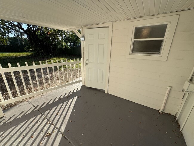 Photo - 911 NW 62 Ave