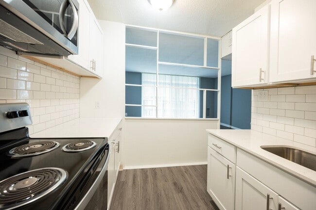 Photo - Creswood Apartments- Come home to Convenience!