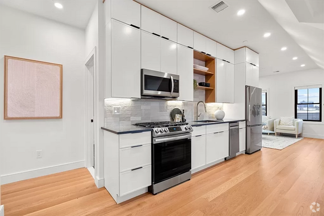 Building Photo - Beautiful 1 Bedroom Now Available Rental