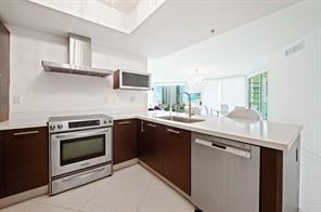 Building Photo - Sunny Isles Boulevard, Sunny Isles Beach, FL 33160 - 3 BR 2 BA condo