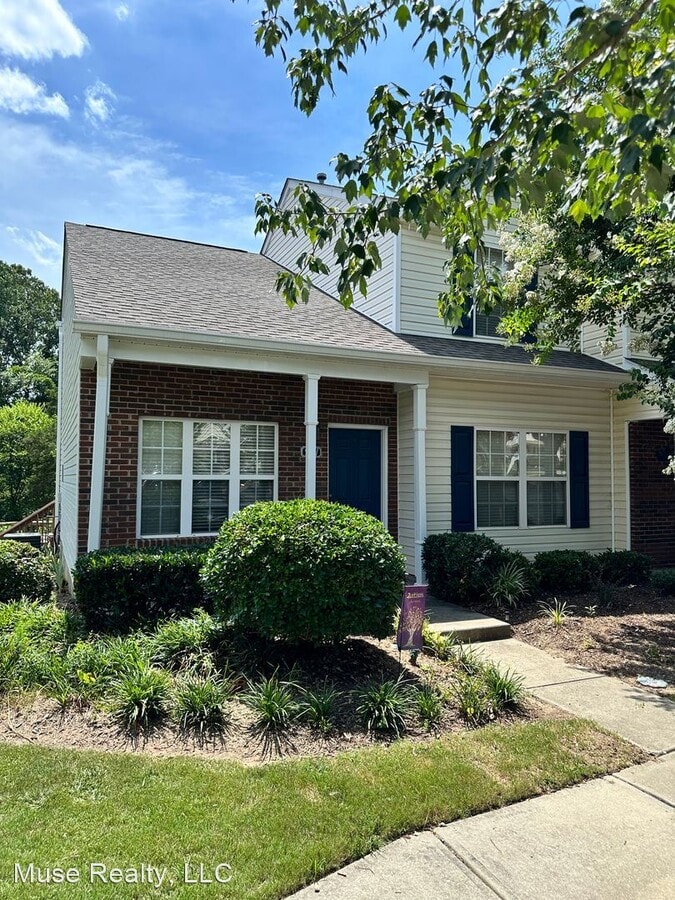 3 br, 2.5 bath House - 921 Par One Court - 3 br, 2.5 bath House - 921 Par One Court