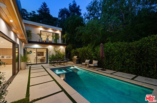 Photo - 1884 Laurel Canyon Rd