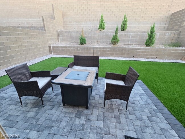 Photo - 1593 Crowned Eagle St