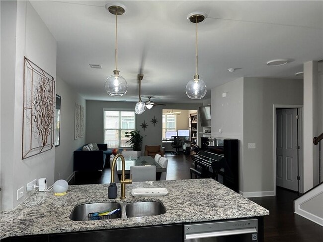 Photo - 4253 Tacoma Trce