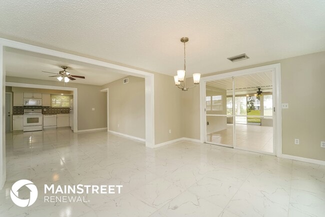 Photo - 5662 Espanola Ave