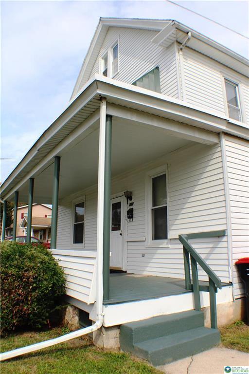 Photo - 353 N 6th St