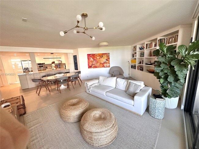 Building Photo - 170 Ocean Ln Dr Unit 809