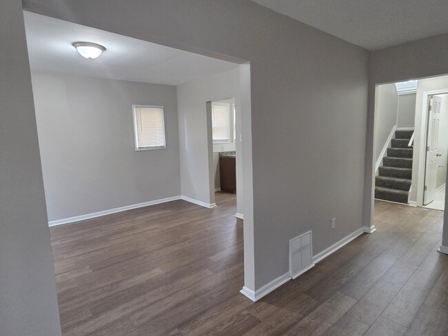 Photo - 15765 Ward Ave