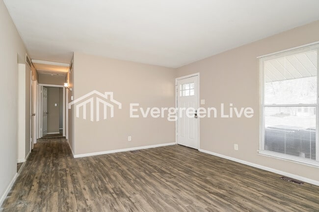 Photo - 3010 Matlock Dr