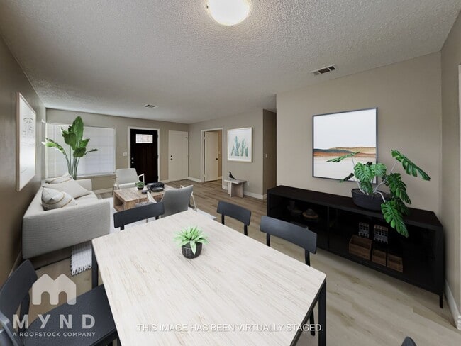Photo - 1602 Mapleleaf St