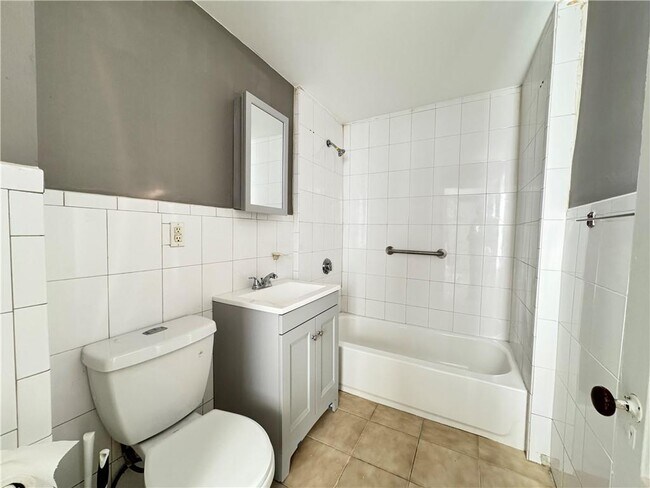 910 Atwells Ave Unit 3
