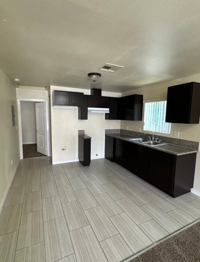 Photo - 237-239 E 81st St