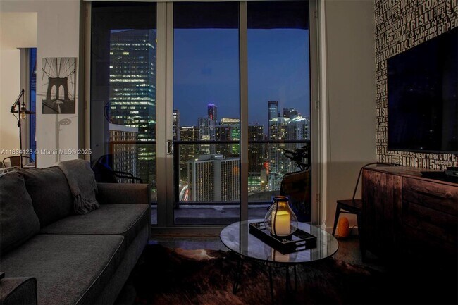 Photo - 151 SE 1st St Unidad 3103