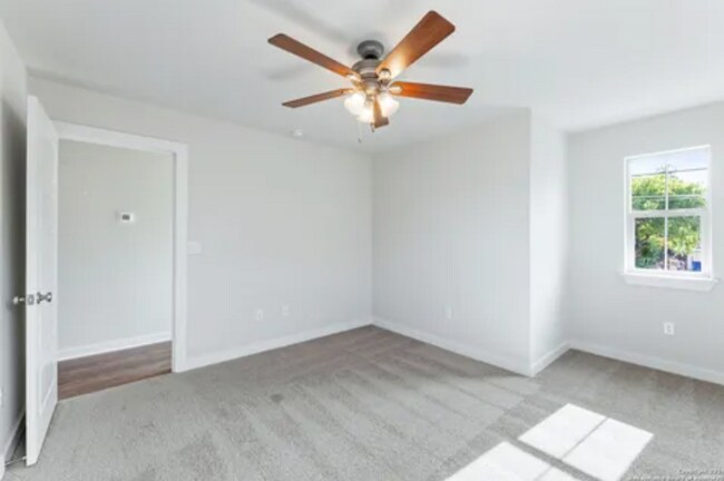 Photo - 810 S Walters St Unit 102