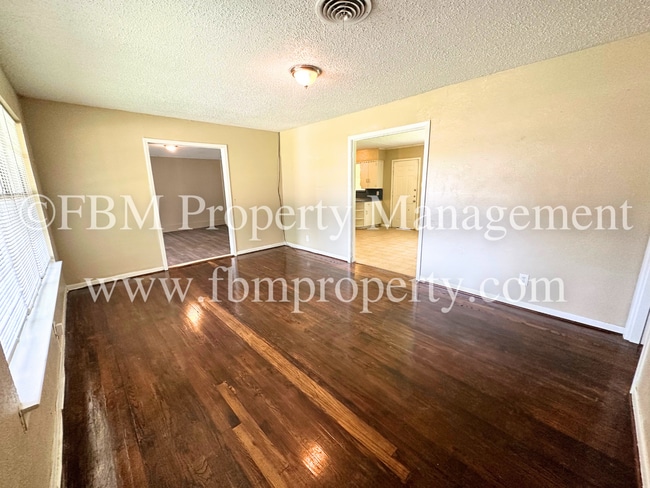 Photo - 509 Lake Shore Dr
