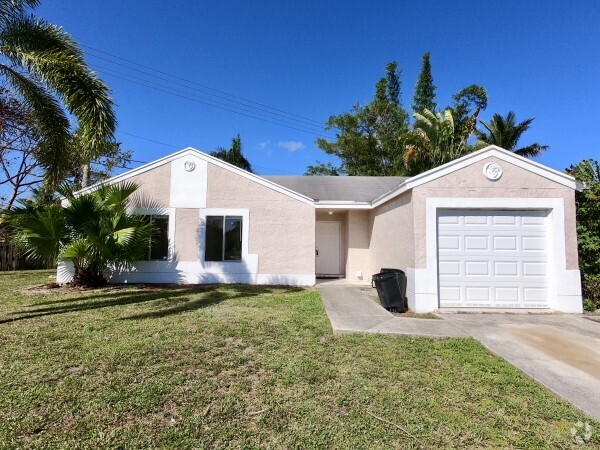 Building Photo - 18766 Cloud Lake Cir Rental