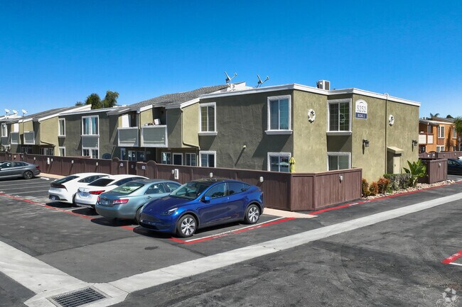 5252 Balboa Arms Dr - Balboa Ridge Condos