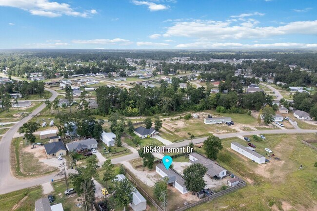 Building Photo - 16543 Tremont Dr