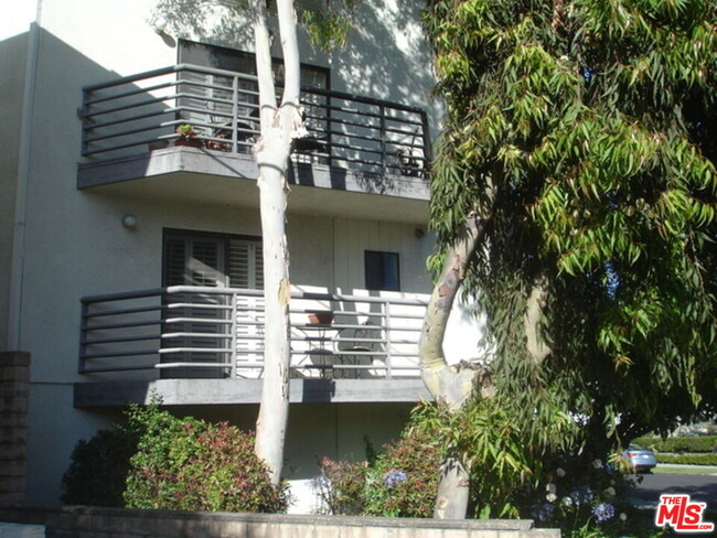 Photo - 10633 Holman Ave Condominio Unidad 4