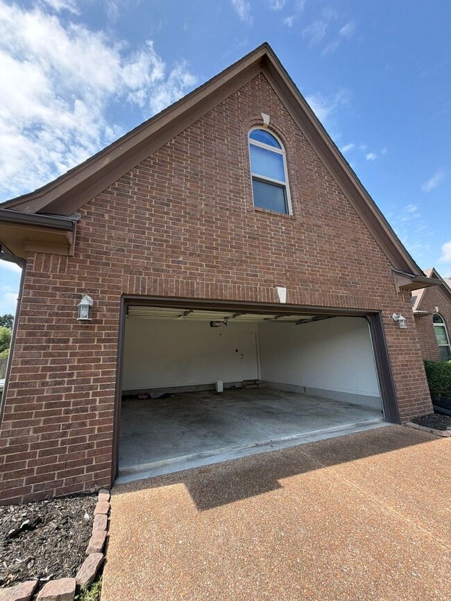 Photo - Beautiful 4-bedroom 3 bath home in Arlington