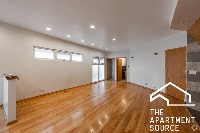 Building Photo - 1049 N Winchester Ave Unit 2F Rental