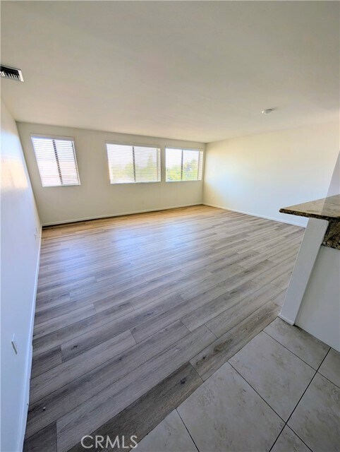 Photo - 17330 Chatsworth St Unit 9