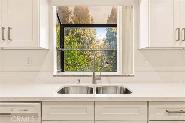 Photo - 260 S 6th St