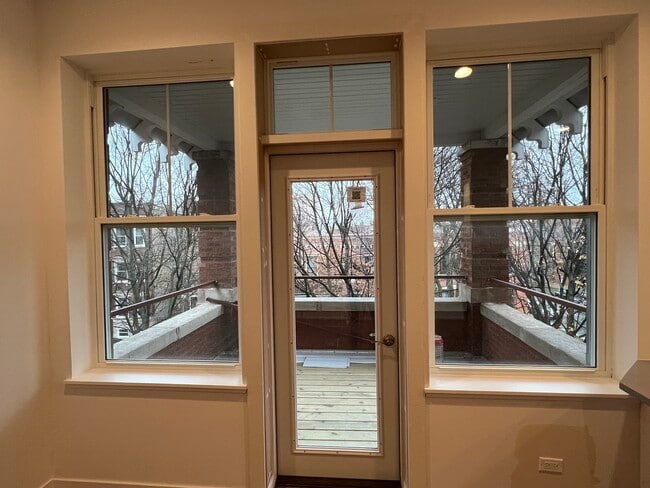 Photo - 2205 W Iowa St Unit 3F