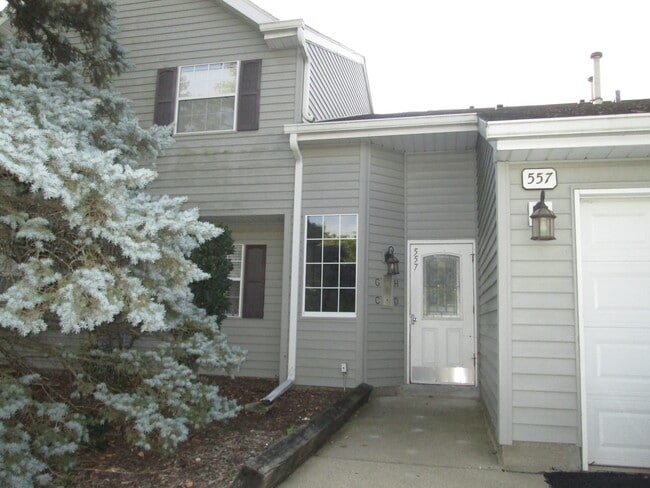 Building Photo - 557 E Shag Bark Ln Unit H