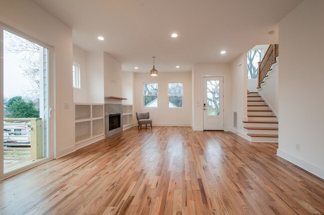 Photo - 3107 Mc Combs Ave