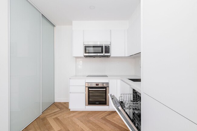 Photo - 110 Wellesley St E Unité 102