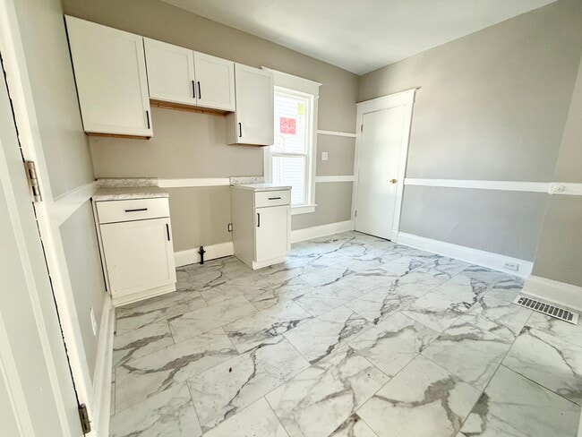 Photo - 1201 67th St