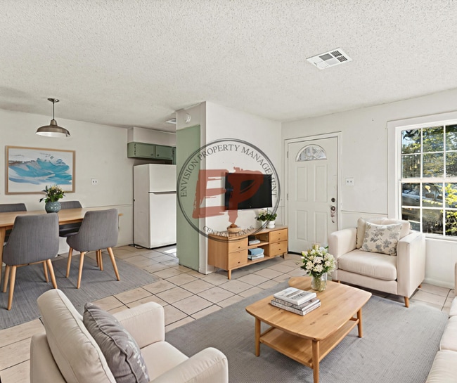 Photo - 3627 Colcord Ave