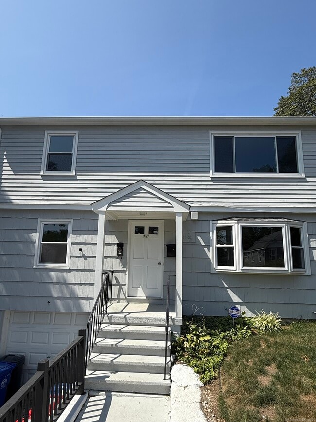 Building Photo - 11 1/2 Bethel St Unit APT 1