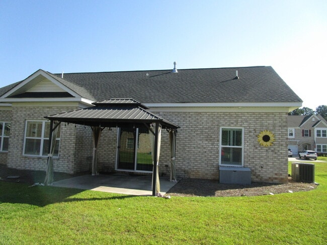 Photo - 420 Kittiwake Ln