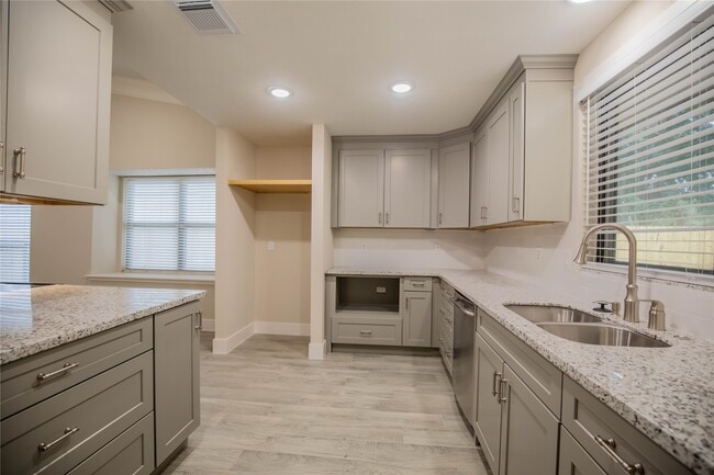 Photo - 3919 Wintergreen Dr