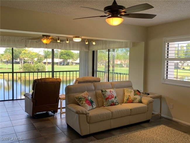 Photo - 7410 Lake Breeze Dr Unidad 201