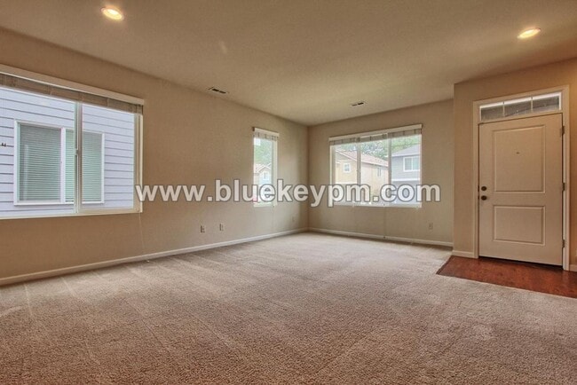 Photo - 3 Bed, 2.5 Bath Townhome with Upstairs Office or Tech Room