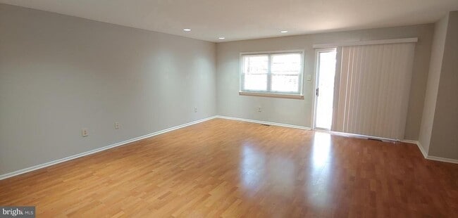 Photo - 25 Hamlet Dr