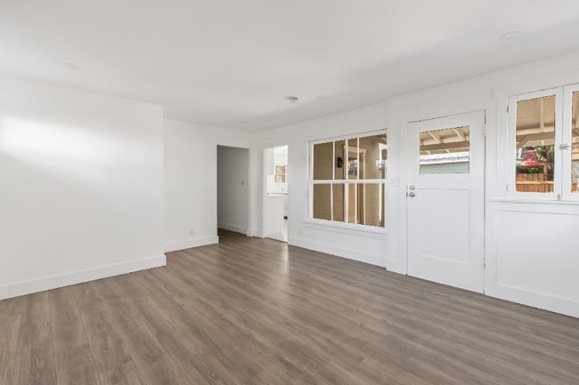 Photo - 1446 E Topeka St