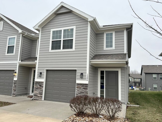 Photo - 3 Bed Townhome in Grain Valley