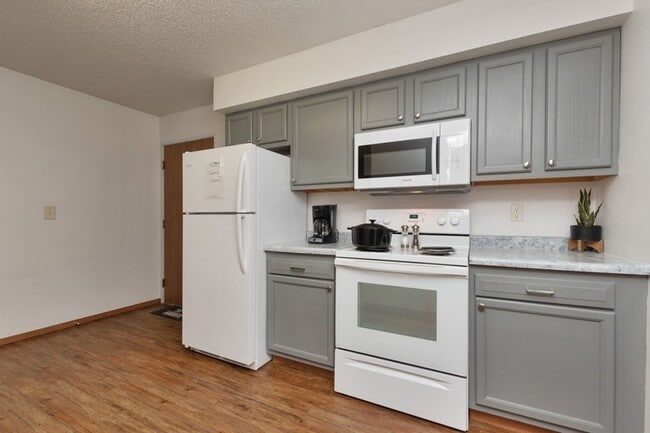 Photo - 421 S Dodge St