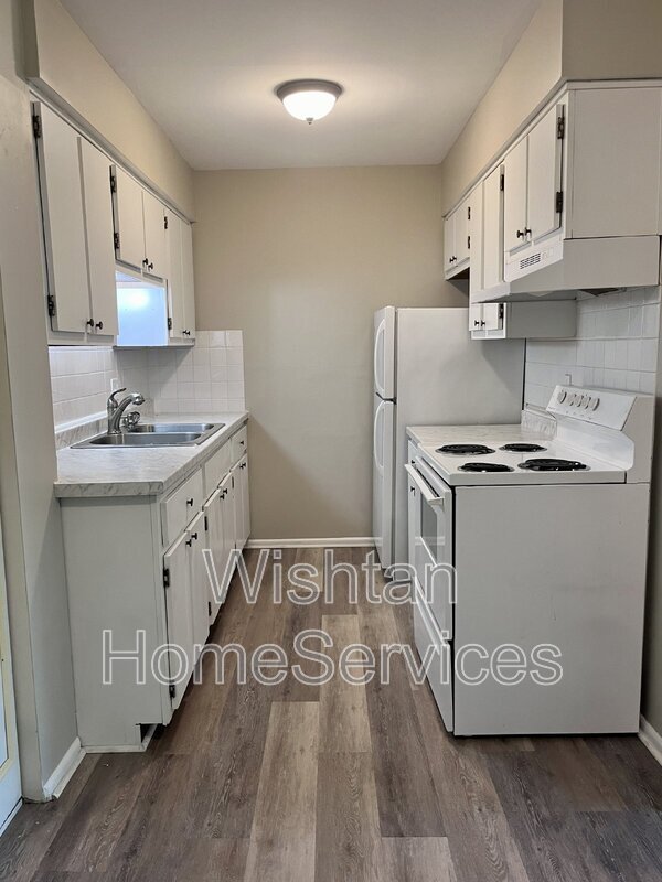 Photo - 220 Charleston Blvd Unit Apt 3