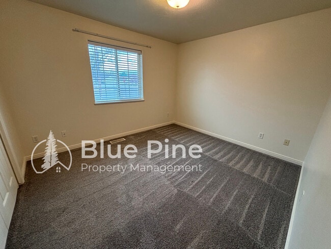 Photo - 1228 Oakmeadow Cir