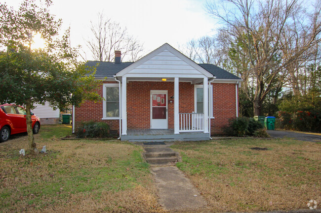 Building Photo - 1901 Farrand St Rental