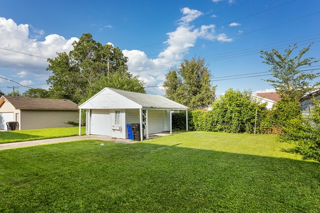 Photo - 9238 Artesian St
